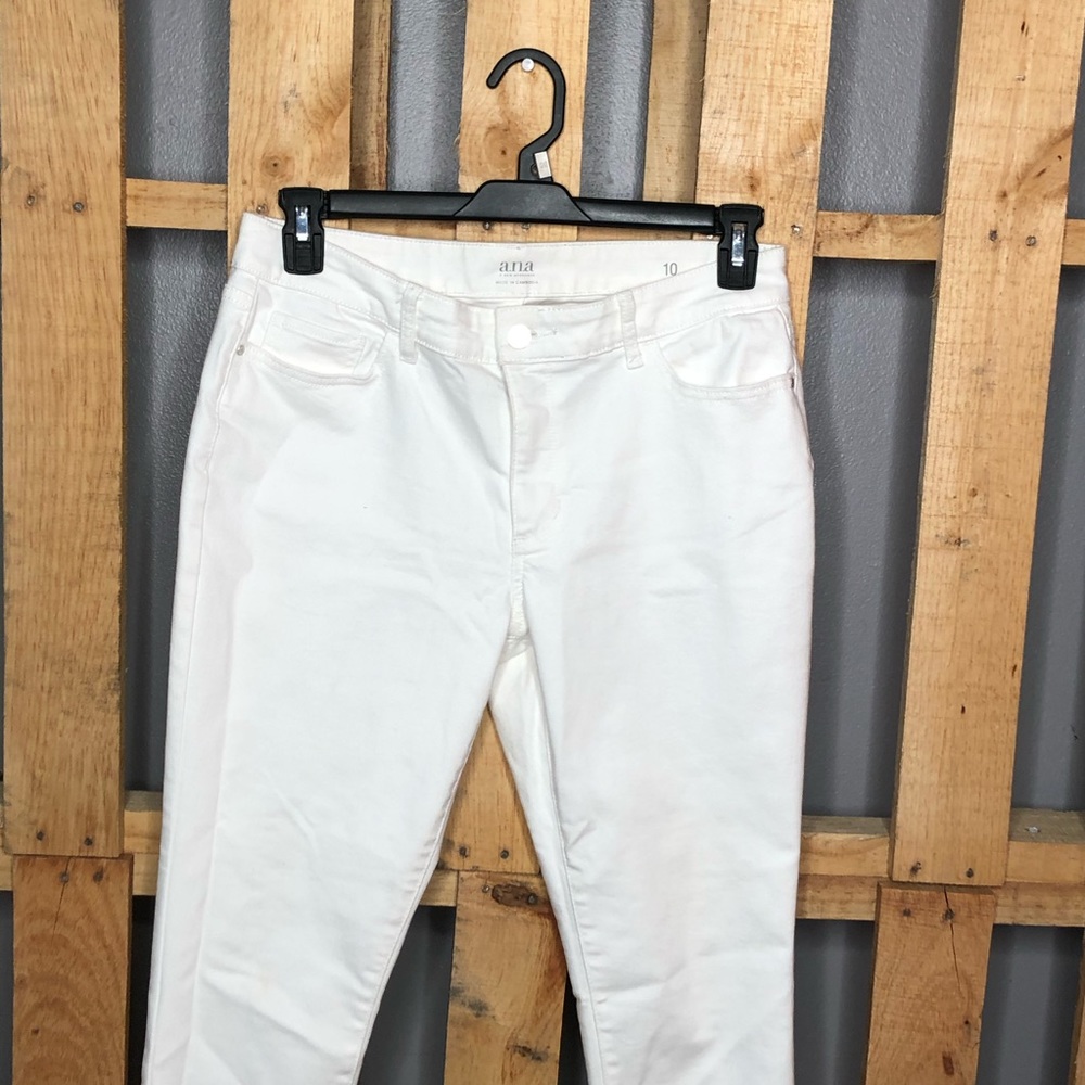 ❤️Sale❤️White jeggin ❤️